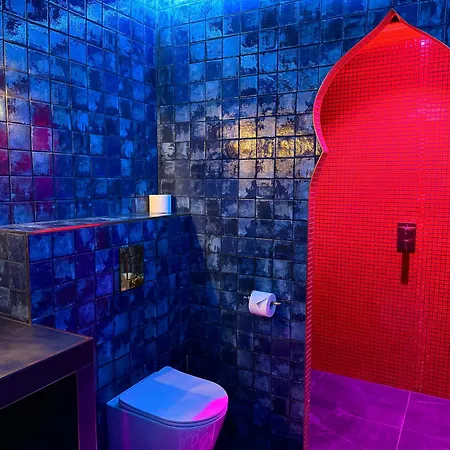 Palais Des 1001 Nuits Avec Jacuzzi Privatif Lägenhet