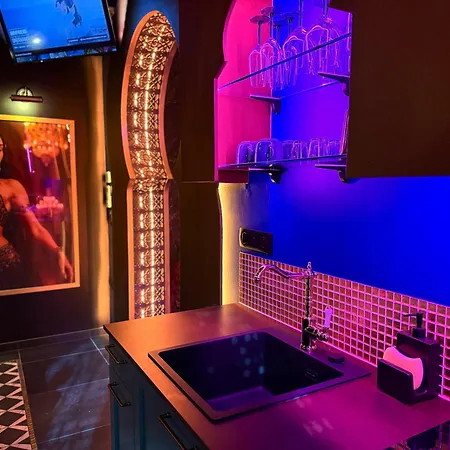 Palais Des 1001 Nuits Avec Jacuzzi Privatif Lejlighed