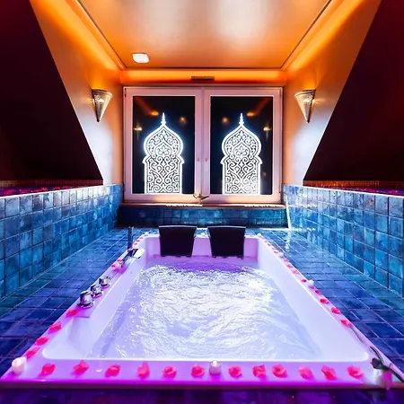Palais Des 1001 Nuits Avec Jacuzzi Privatif * Scheibenhard