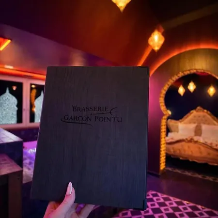 Palais Des 1001 Nuits Avec Jacuzzi Privatif Lejlighed *